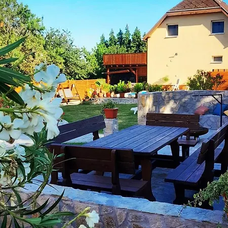 Papp Vendeghaz * Balatonederics